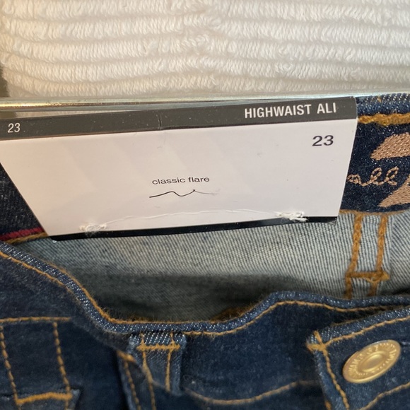 7 for all Mankind Highwaist Ali Dark Wash Denim - Picture 3 of 7